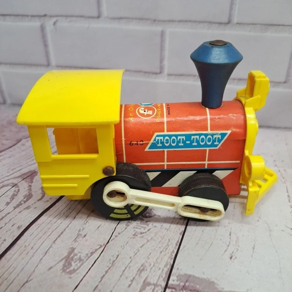 VTG Fisher Price Toot Toot Train 1964, Lot Of 3